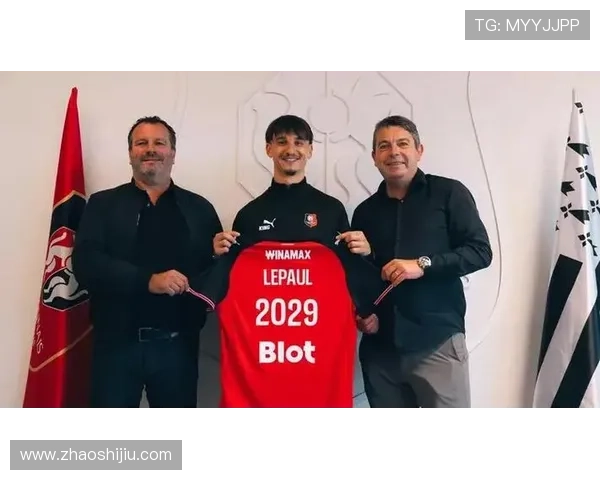 昂热俱乐部宣布新任主帅上任并计划冬季转会加强阵容 昂热俱乐部宣布新任主帅上任并计划冬季转会加强阵容