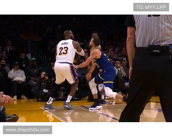 詹姆斯带领湖人逆袭勇士 库里三分失准成比赛转折点 詹姆斯带领湖人逆袭勇士 库里三分失准成比赛转折点