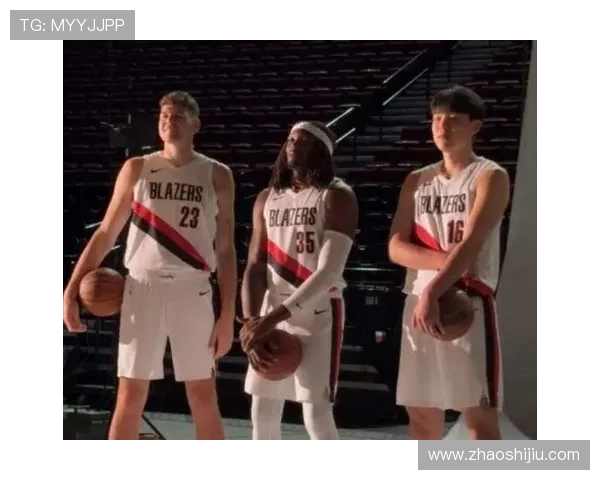 开拓者队迎来新赛季挑战 多名球员伤愈复出备战季前赛