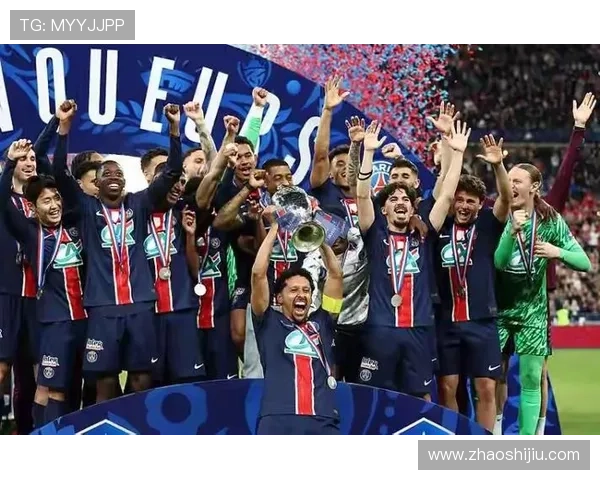 德国足球甲级联赛最新赛季精彩纷呈 球队实力与战术分析全面解析