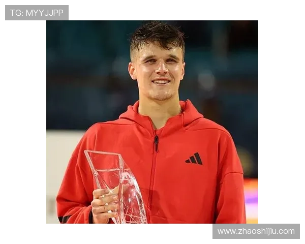 新星横空出世中国小将连克强敌勇夺国际网球公开赛冠军