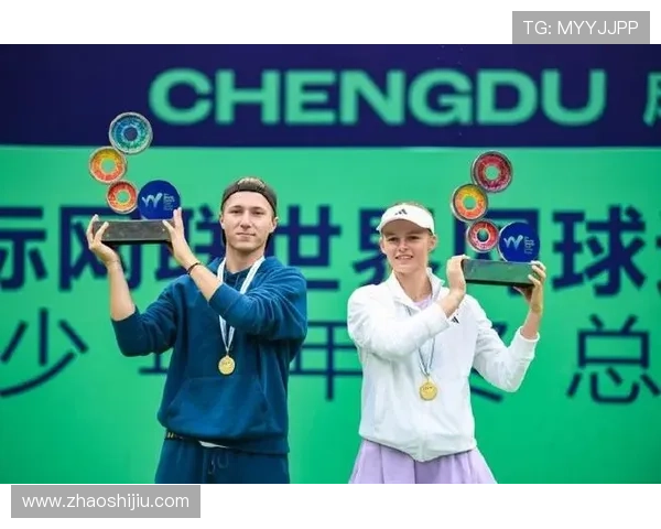 网球赛事重燃战火 世界顶尖选手争锋相对 谁将捧起新一届冠军奖杯