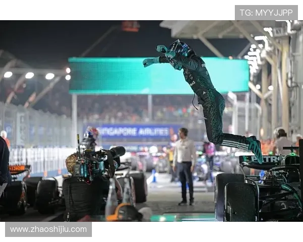 F1赛事最新动态：梅赛德斯车队再次迎来重磅更新，引发车迷热议