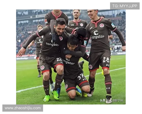 世界网坛再掀高潮明星对决引爆新赛季多线焦点激烈争夺战全面上演