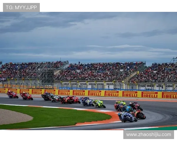 摩托车大奖赛最新动态：赛季精彩回顾与未来赛道展望
