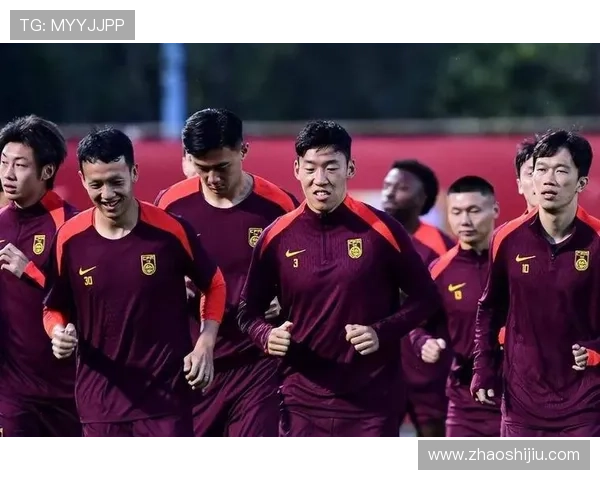 国家队备战关键赛事全力冲刺新周期球员状态引发关注教练组调整战术